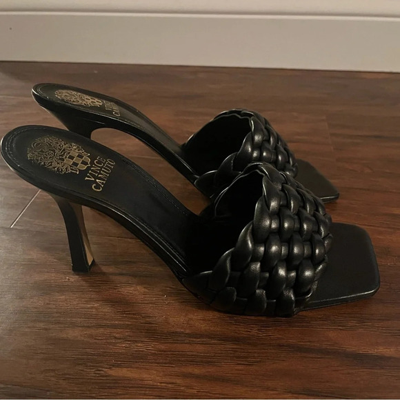 Black Leather quilted Heels by Vince Camuto-NWOT Size 9.5 - Picture 2 of 9